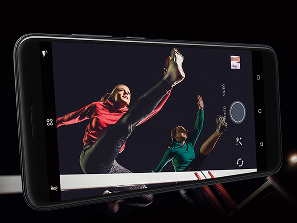 "إتش تي سي" تطرح هاتفيها HTC Desire 12  وHTC Desire 12+ في سوق المملكة